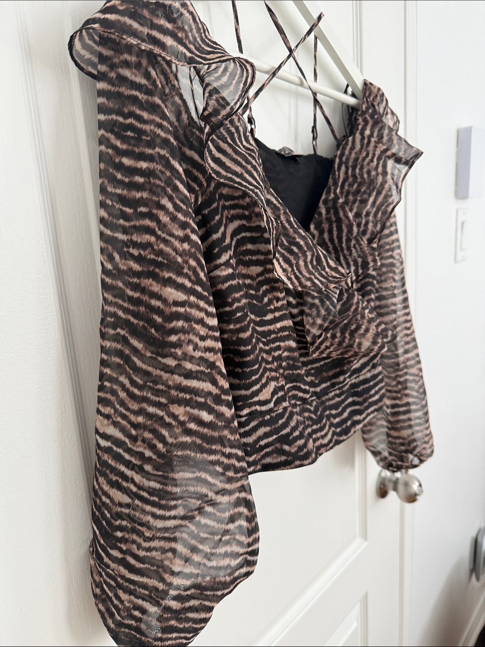 Dynamite Zebra Print Ruffle Crop Top – Size S - Picture 3 of 4